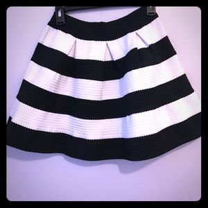Black and white open skirt